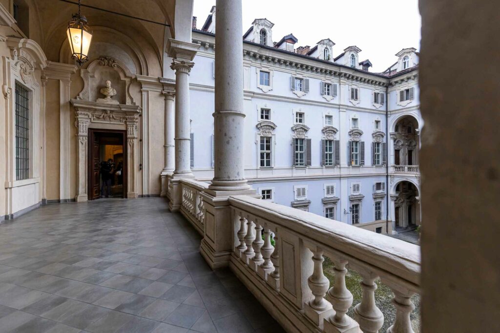 PALAZZO PAESANA-02